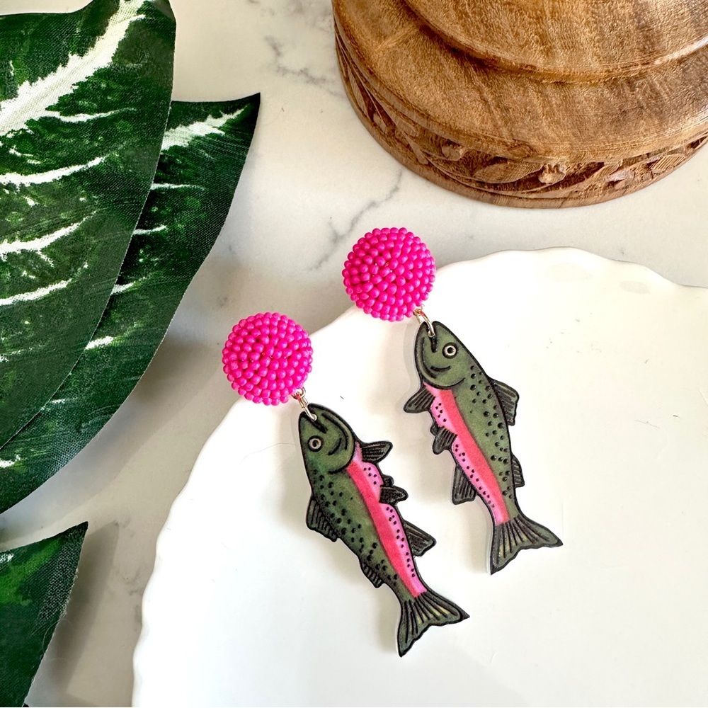 2/$30🌵 Bass Fish Pink Bead Earrings Acrylic Beach Lake Quirky Jewelry Gift NEW